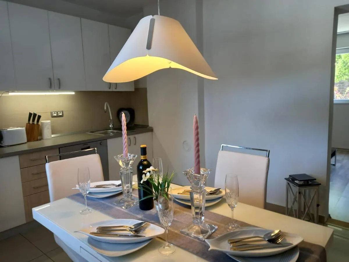 Apartment Apartman Zara